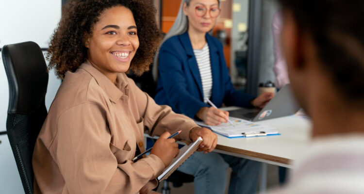 des personnes travaillant dans le secteur des ressources humaines