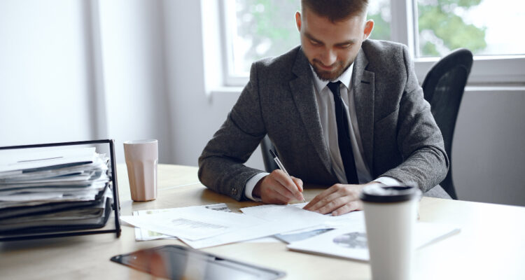 un fiscaliste au travail